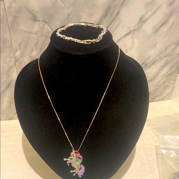 Silver multi crystal Unicorn Pendant chain and crystal Bracelet Set - Picture 3 of 6